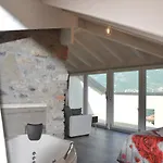 White - Jacuzzi, Swimming Pool & View Apartment Lezzeno