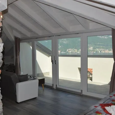 Apartment White - Jacuzzi, Swimming Pool & View Lezzeno