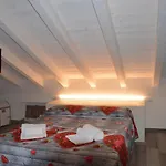 Appartamento White - Jacuzzi, Swimming Pool & View