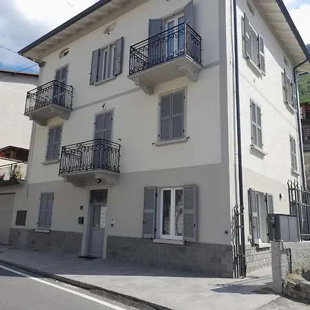 Apartmán White - Jacuzzi, Swimming Pool & View Lezzeno