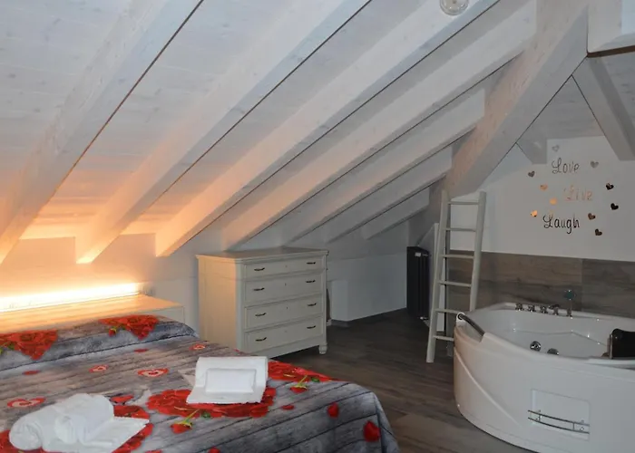 Apartment White - Jacuzzi, Swimming Pool & View *