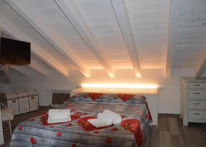 Apartment White - Jacuzzi, Swimming Pool & View