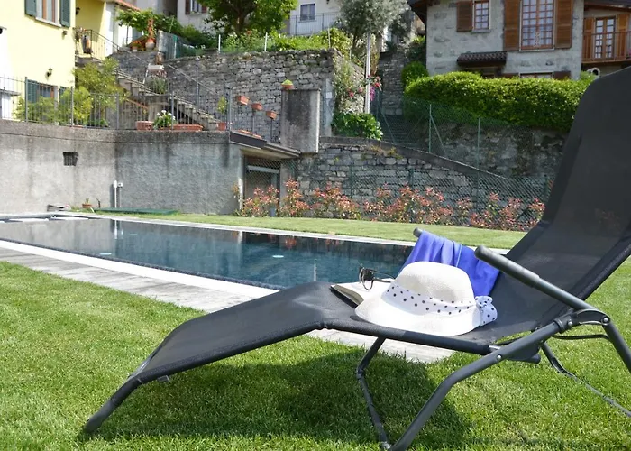 Apartment White - Jacuzzi, Swimming Pool & View