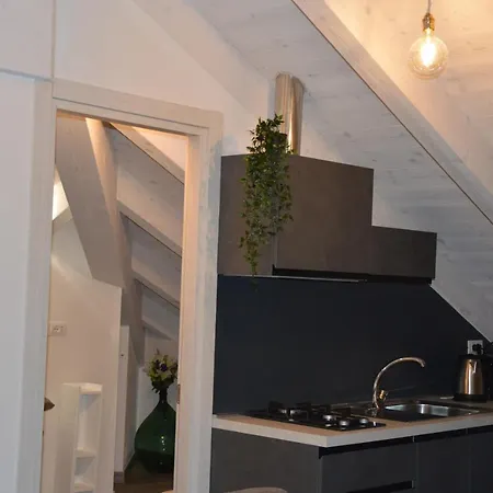 White - Jacuzzi, Swimming Pool & View アパート レッツェノ