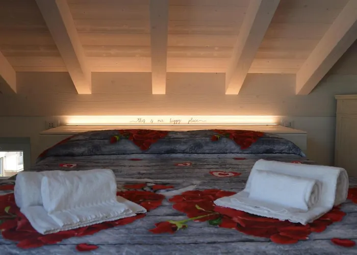 White - Jacuzzi, Swimming Pool & View Apartment Lezzeno