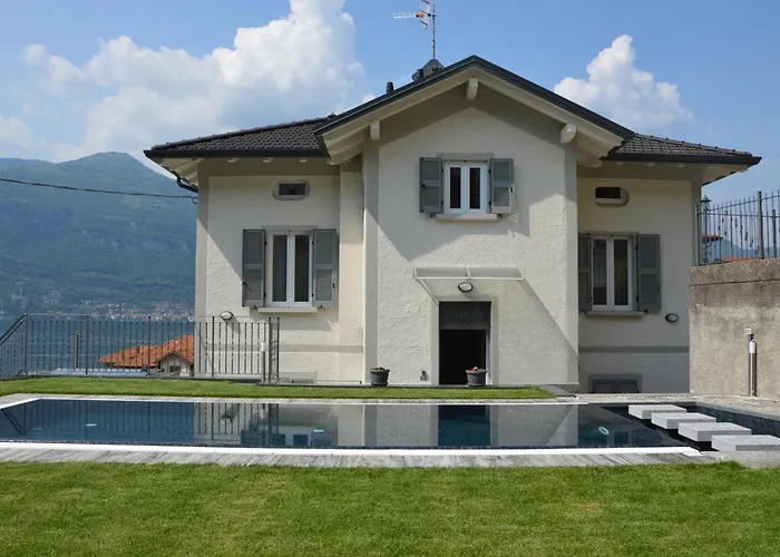 White - Jacuzzi, Swimming Pool & View